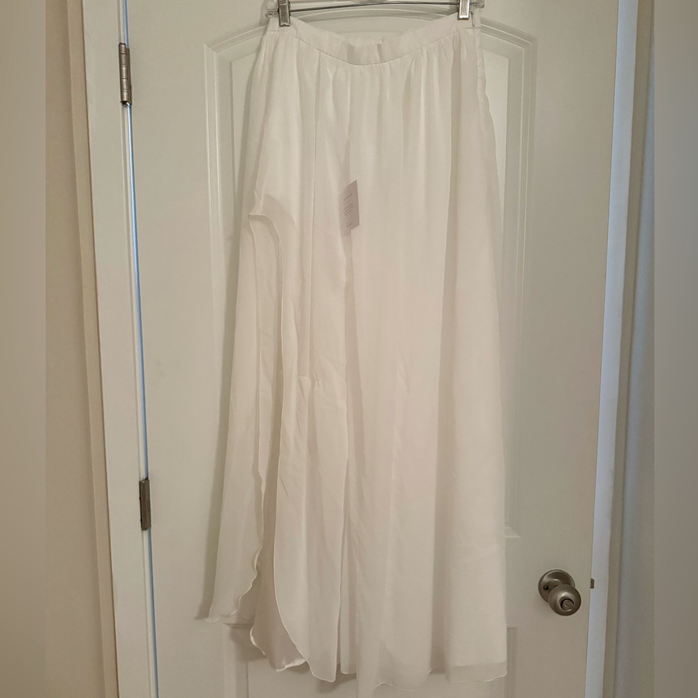 White maxi skirt